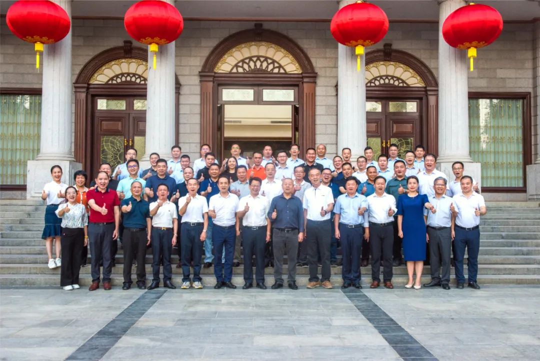 威華集團助力“我的家鄉(xiāng)我建設(shè)”平遠(yuǎn)縣熱柘鎮(zhèn)鄉(xiāng)賢回鄉(xiāng)考察活動順利舉行！